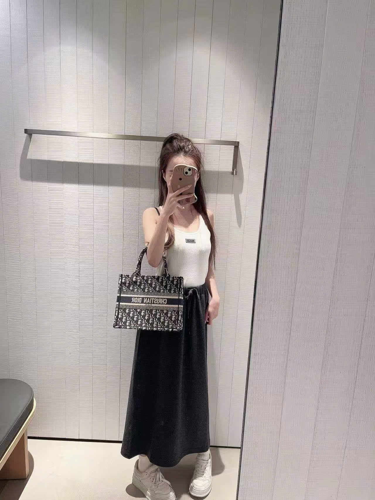  Bộ Áo sơ mi và chân váy dài cạp chun - xanh đen đậm set 