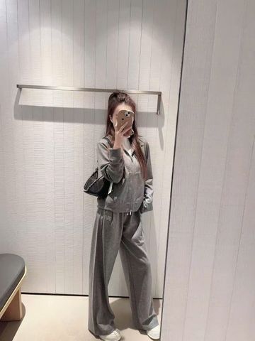  2.Quần len xám , dây rút logo lồng 1 bên set 