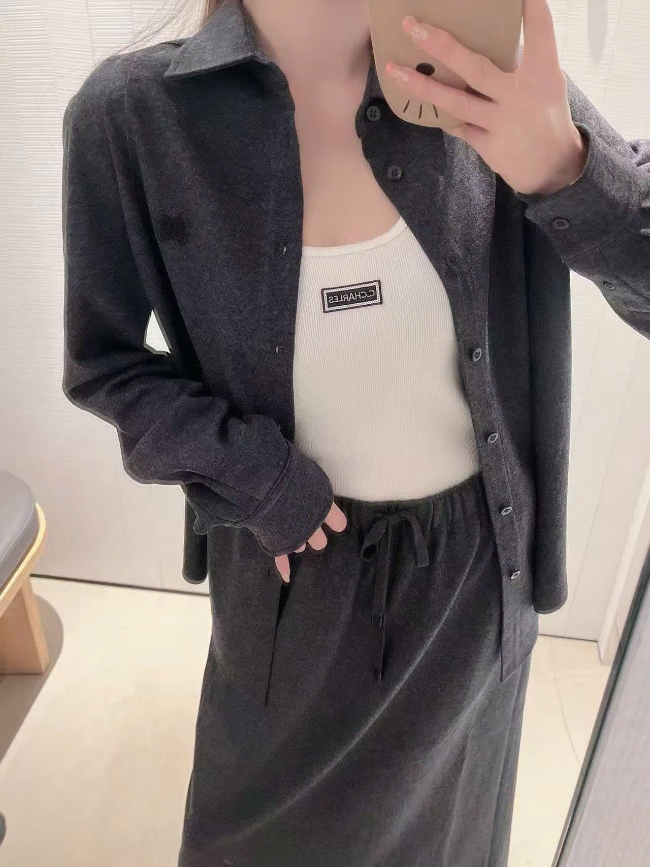  Bộ Áo sơ mi và chân váy dài cạp chun - xanh đen đậm set 