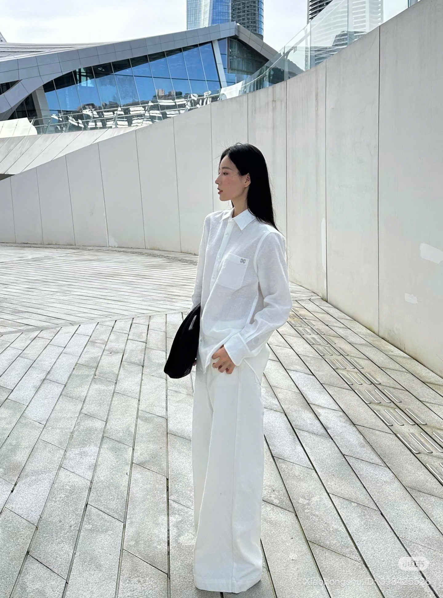  2.Áo Sơ mi LANK - trắng logo 1 nhỏ bên 