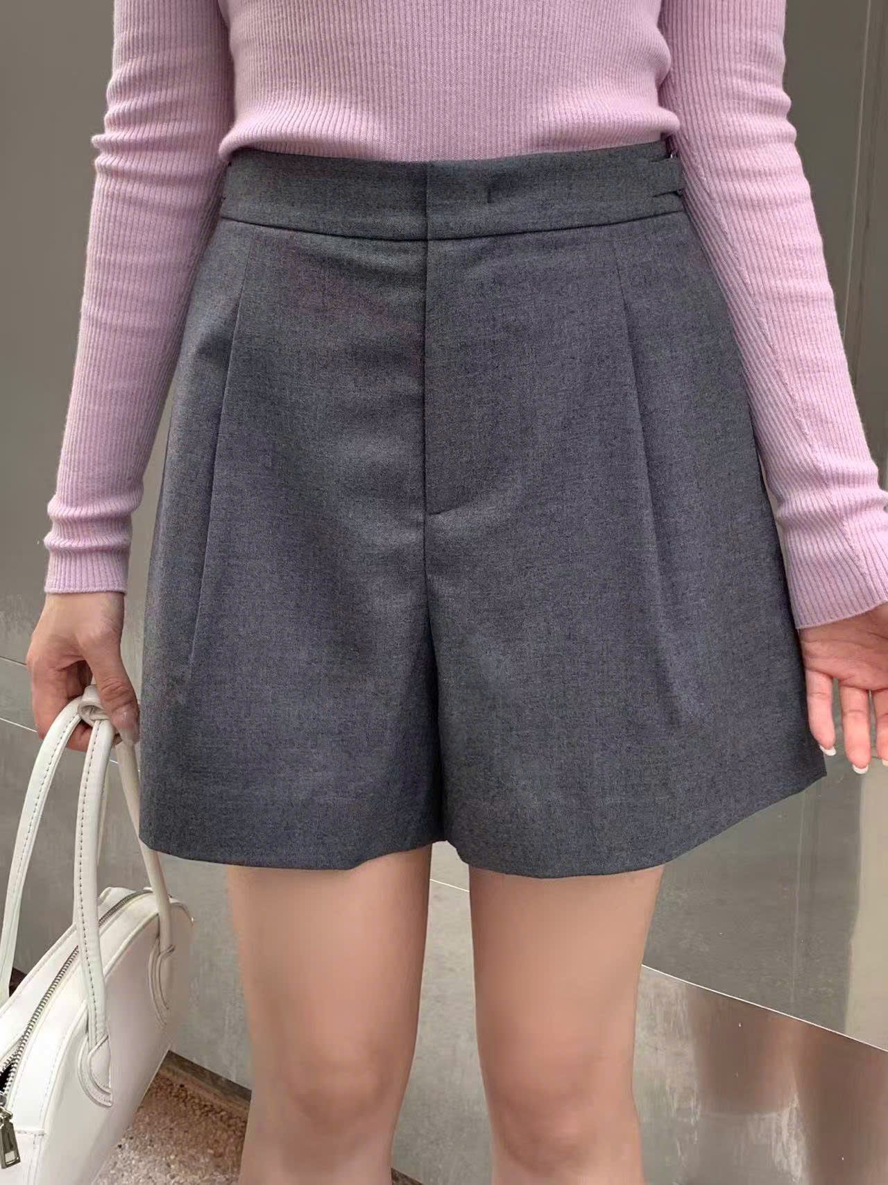  Quần sooc vải xám, đai tăng chỉnh 2 bên 