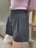  Quần sooc vải xám, đai tăng chỉnh 2 bên 