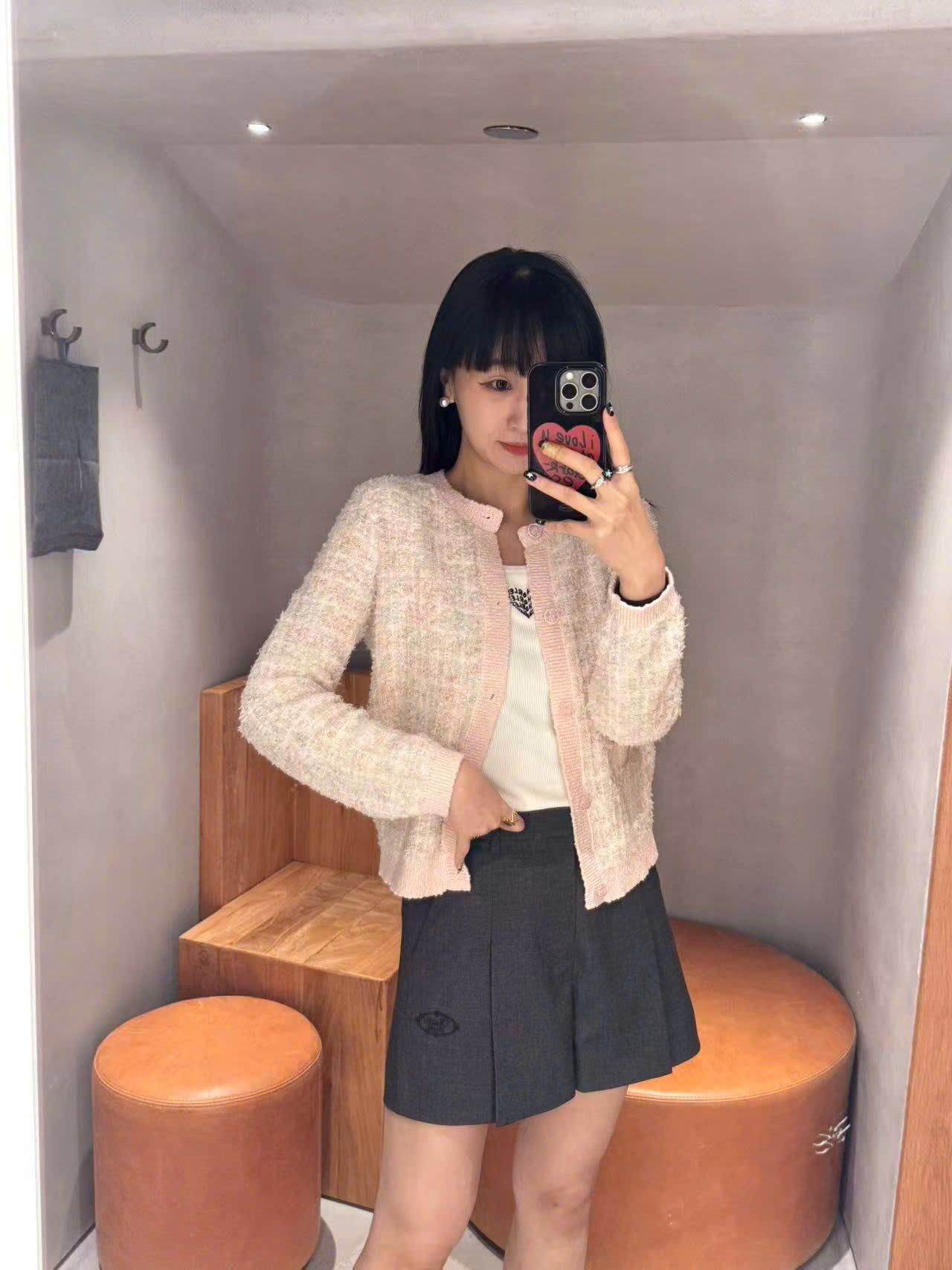  Áo CDG hồng kẻ trắng sắc mầu 