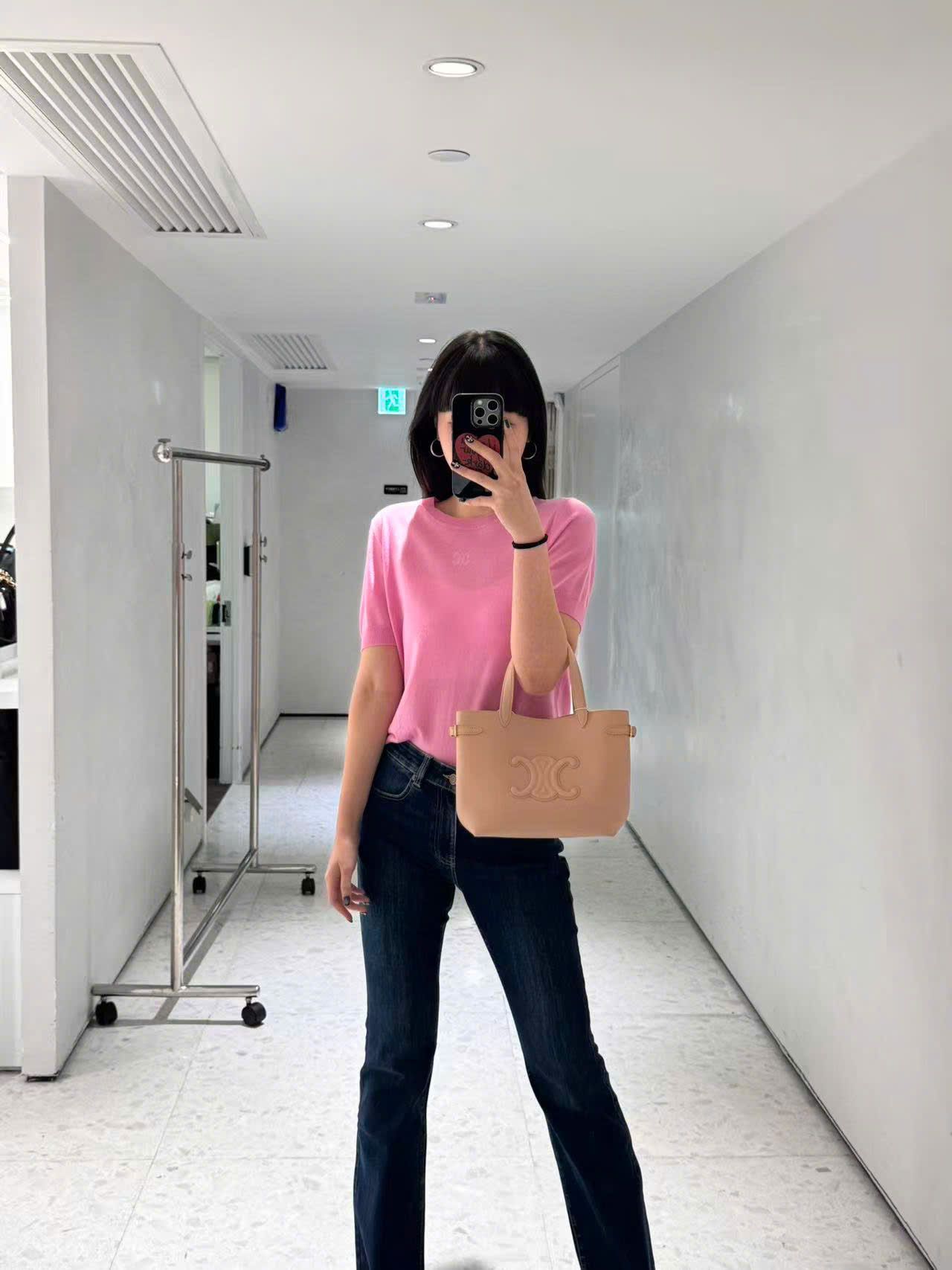  Áo hồng sen ngắn tay, bo gấu 