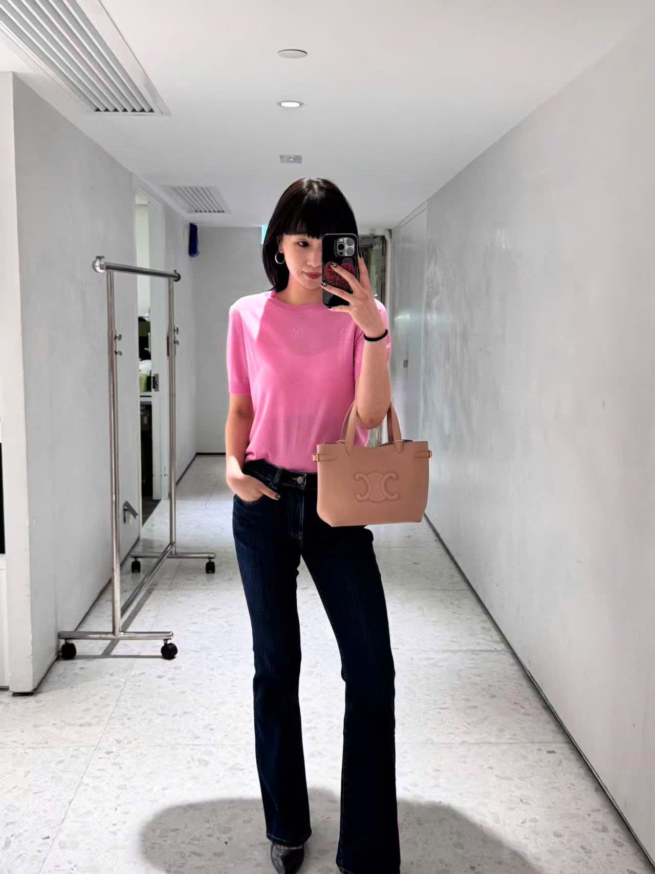  Áo hồng sen ngắn tay, bo gấu 