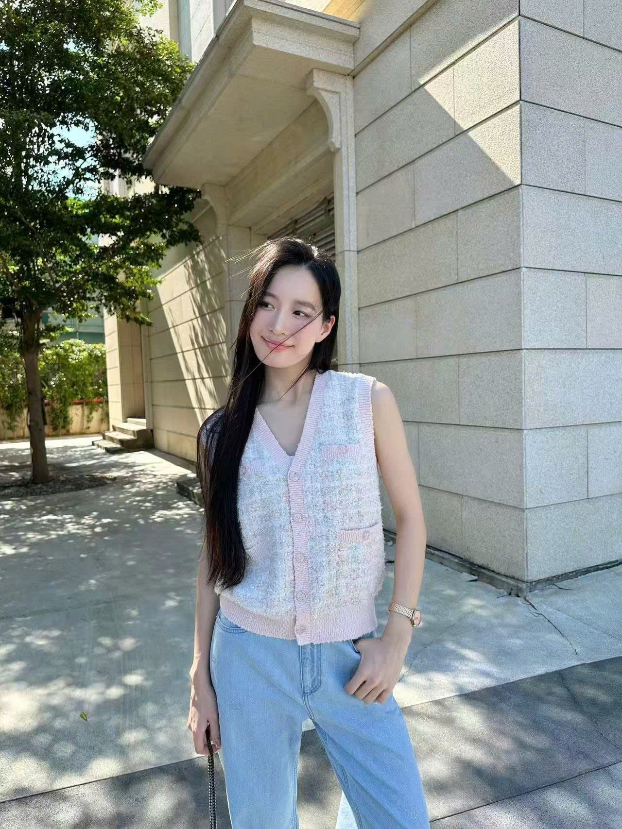  Áo Ghile hồng sắc mầu, viền hồng cúc hồng 