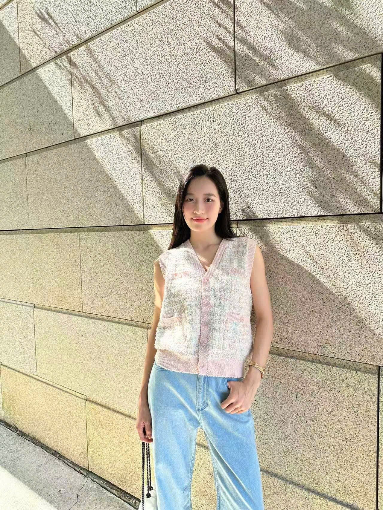  Áo Ghile hồng sắc mầu, viền hồng cúc hồng 