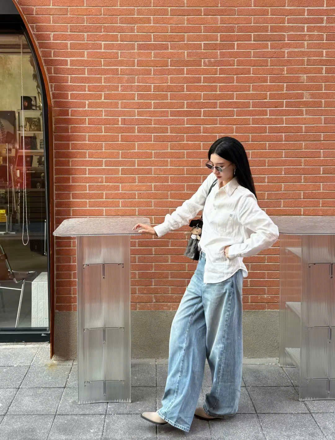  2.Áo Sơ mi LANK - trắng logo 1 nhỏ bên 