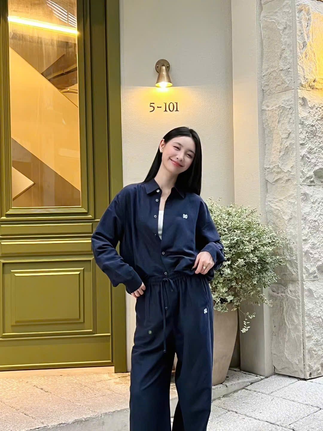  Bộ Áo sơ mi và quần vải cạp chun - Navy logo trắng set 