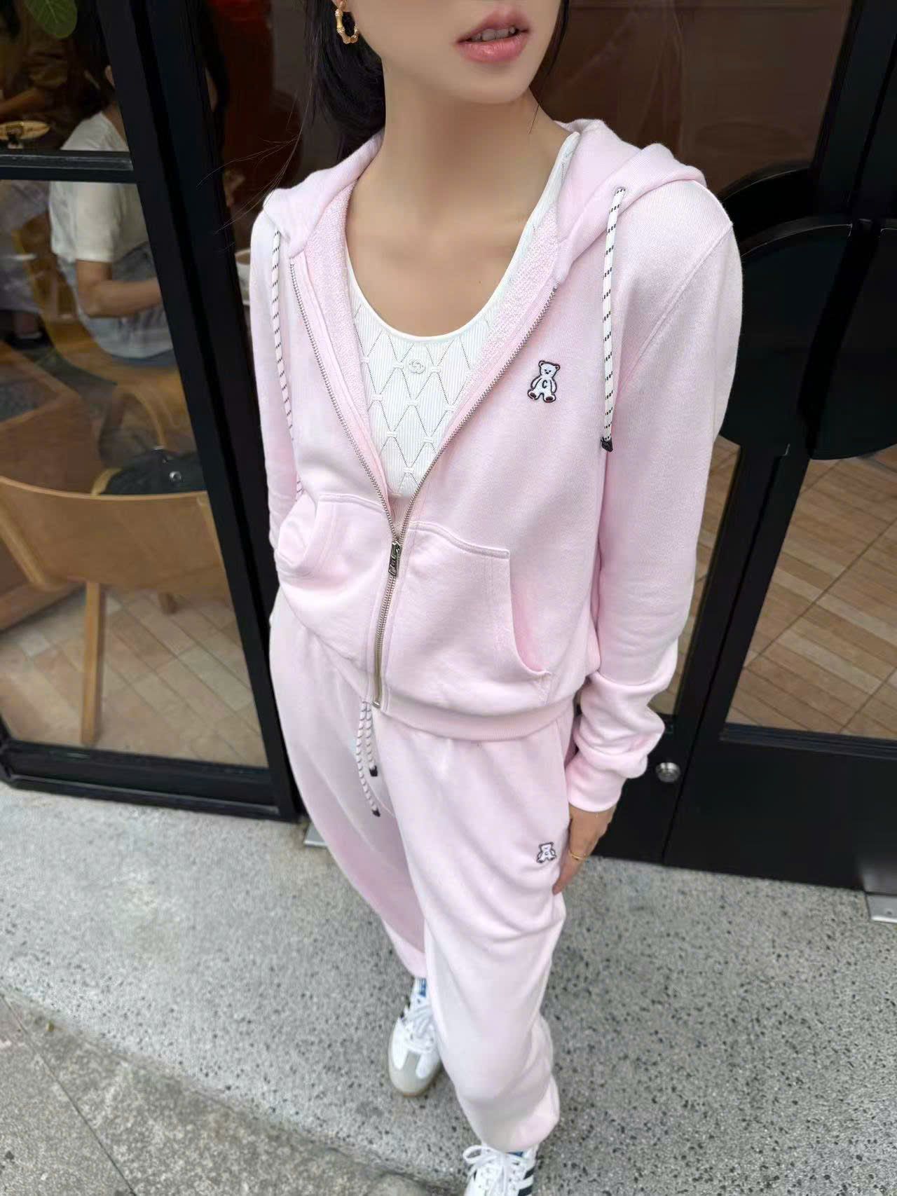  Quần nỉ hồng bo chun, dây rút trắng logo gấu (SET) 