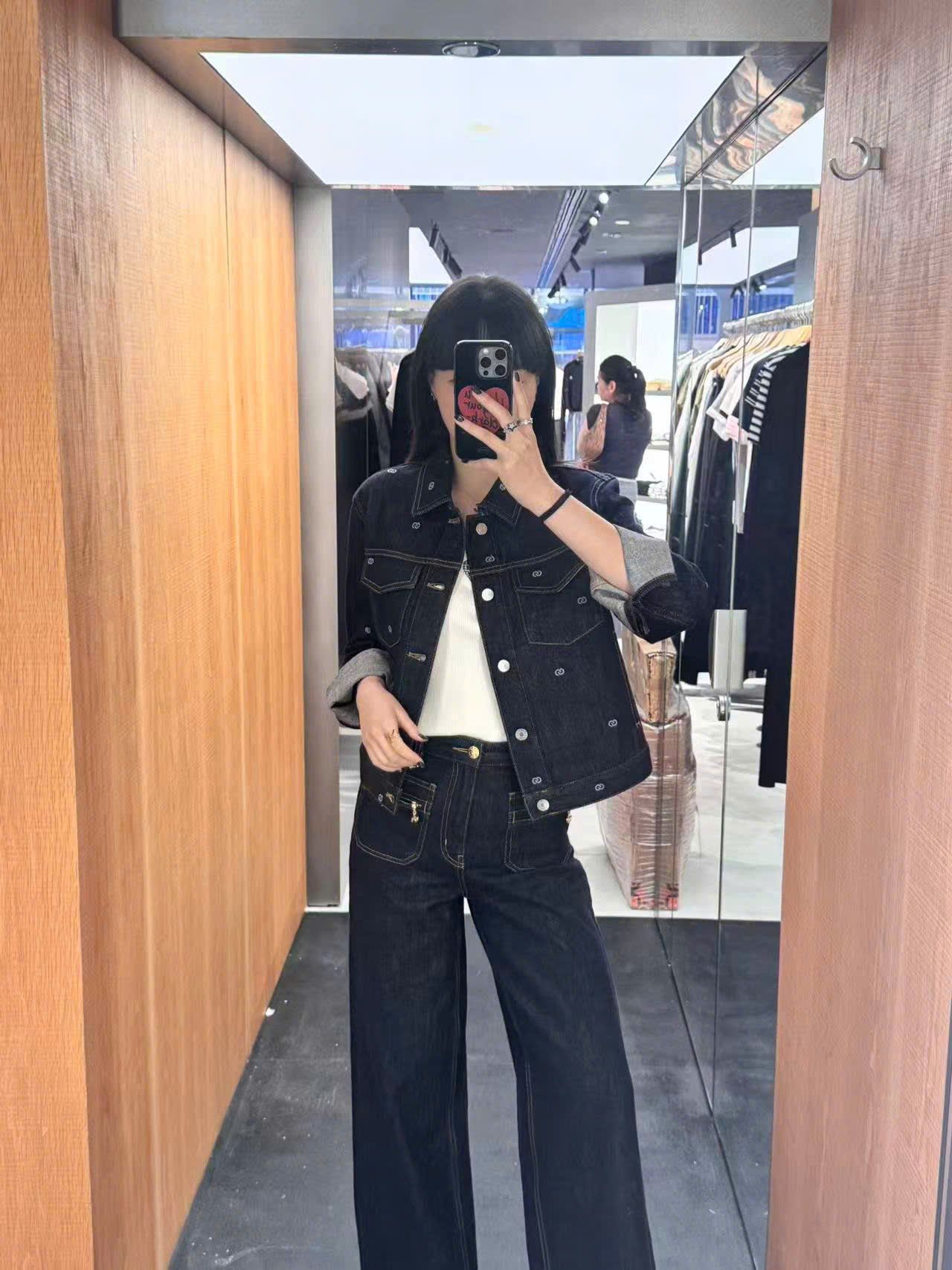  Áo khoác denim đen logo- 2 túi ngực 