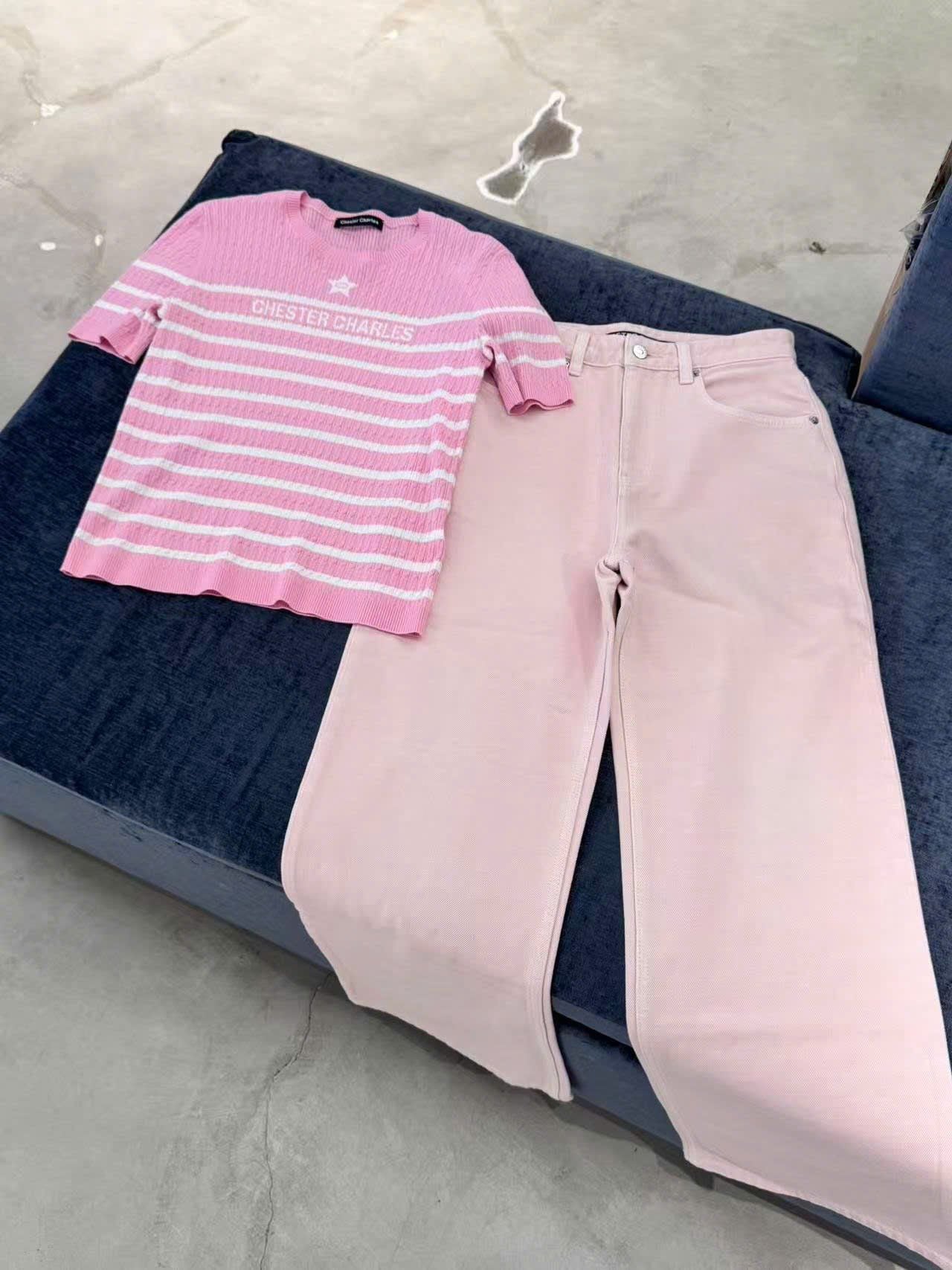  Áo hồng kẻ ngang trắng - ngôi sao giữa 