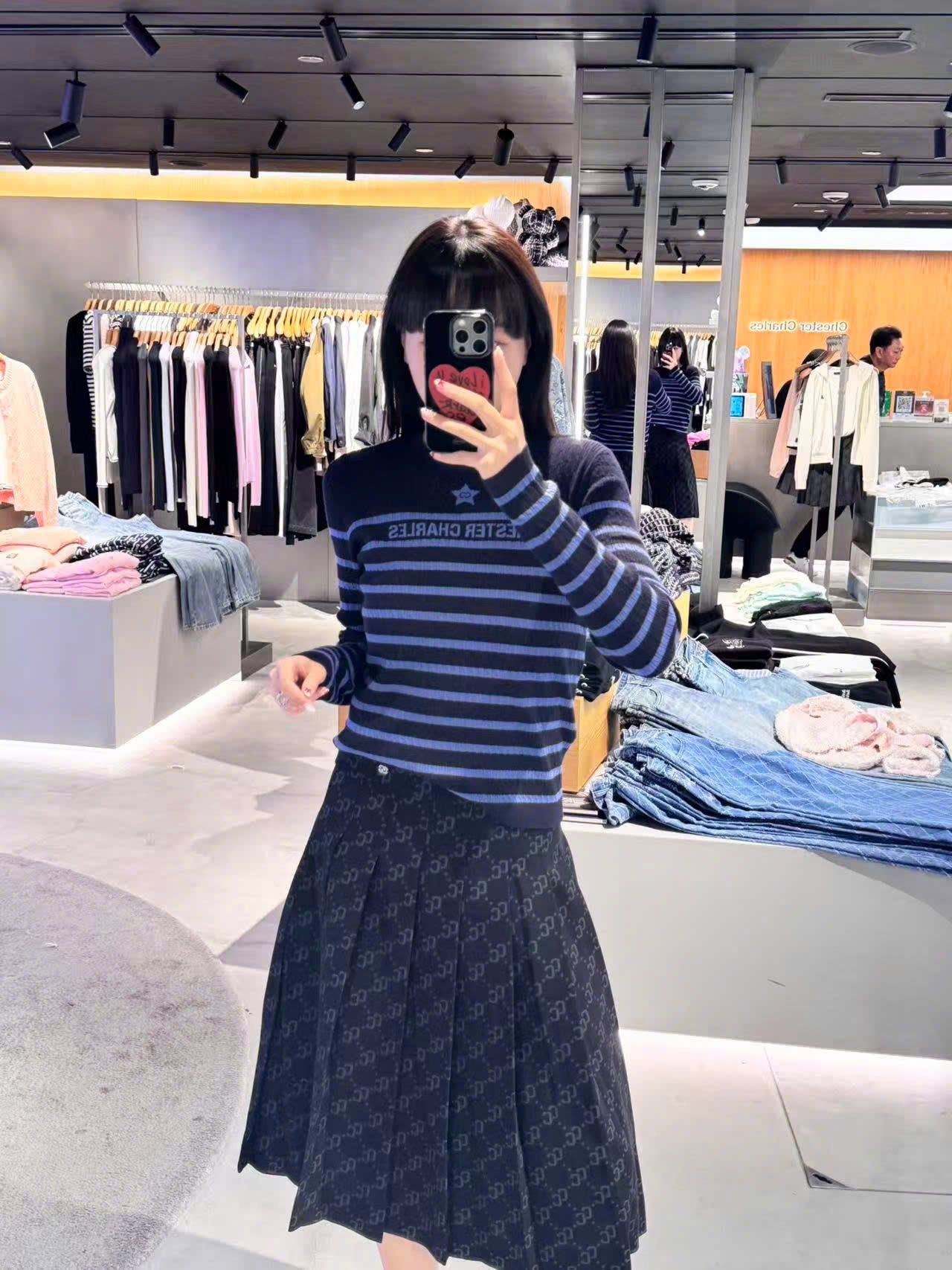  Chân váy đen dáng dài full logo CC 