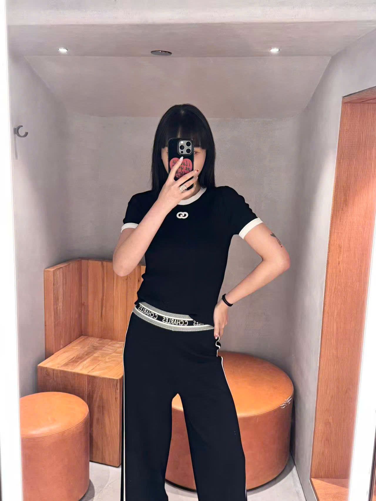  Quần len mongtoghi cạp chữ 