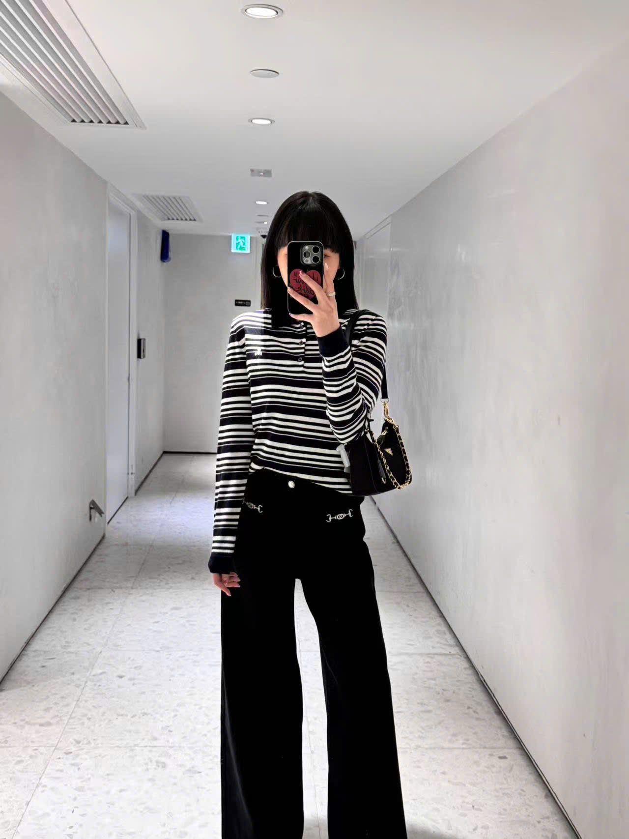  Quần jean đen tuyền - xích bạc 