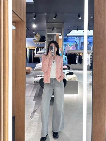  Áo tank top trắng tim ngực 