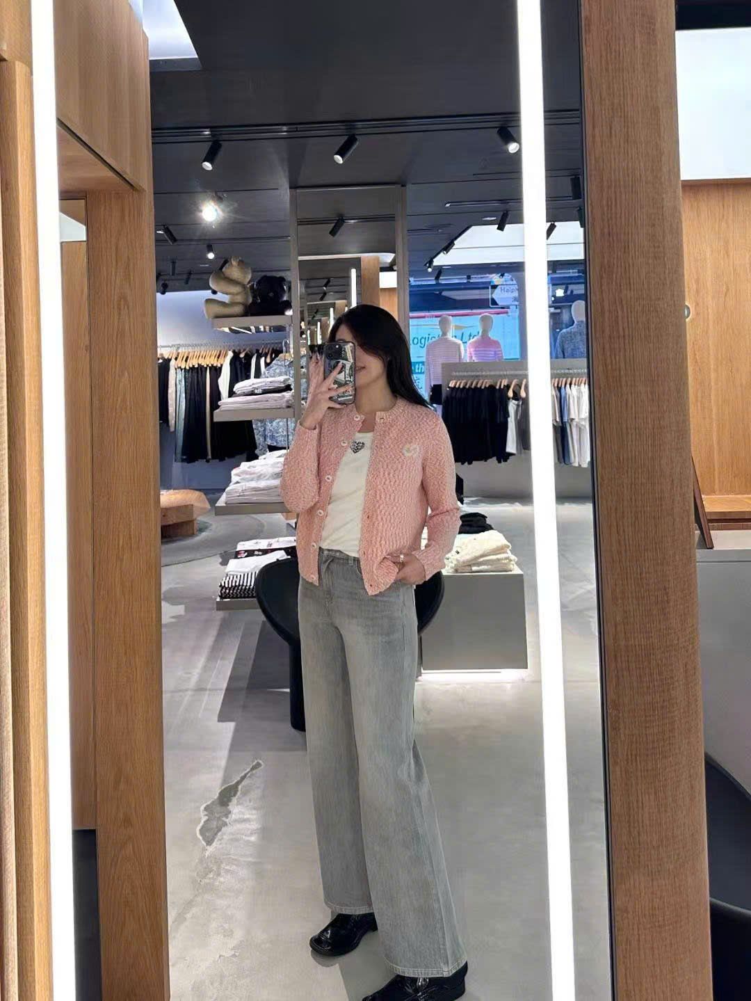  Áo CDG hồng Coral , cúc trắng logo 