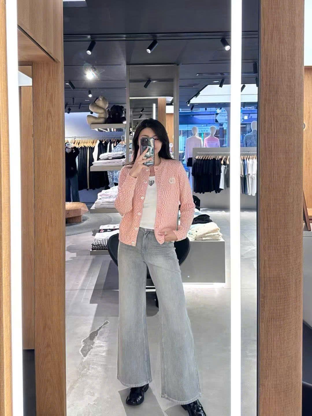  Áo CDG hồng Coral , cúc trắng logo 