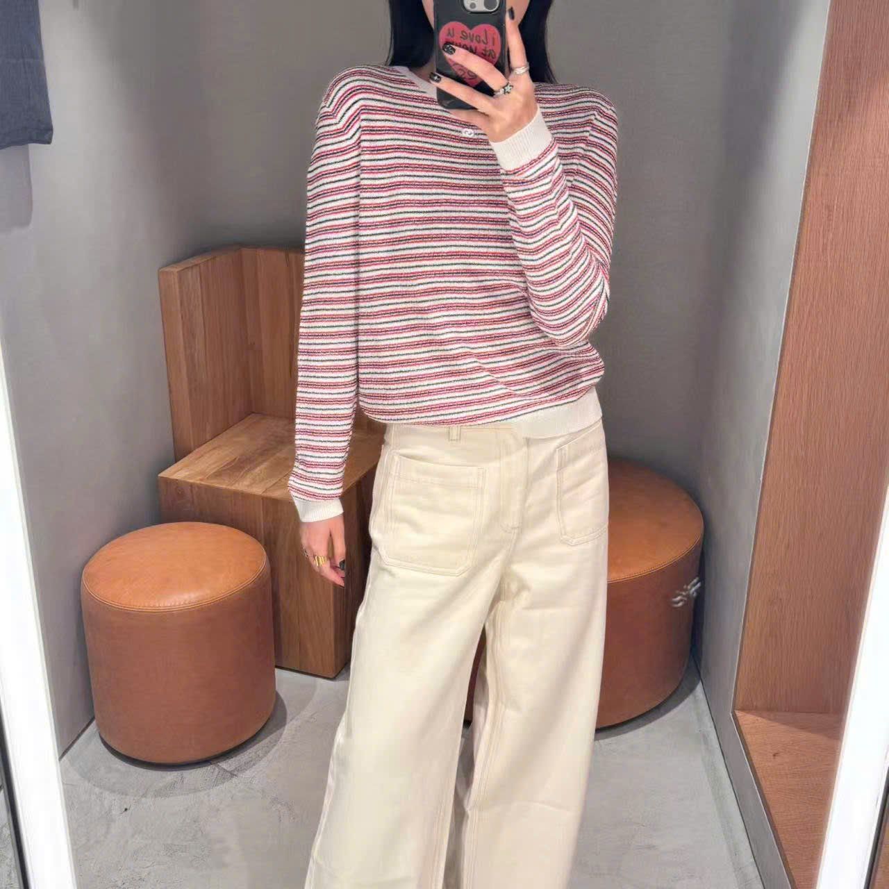  Áo dài tay trắng kẻ đỏ viền trắng, bo gấu 