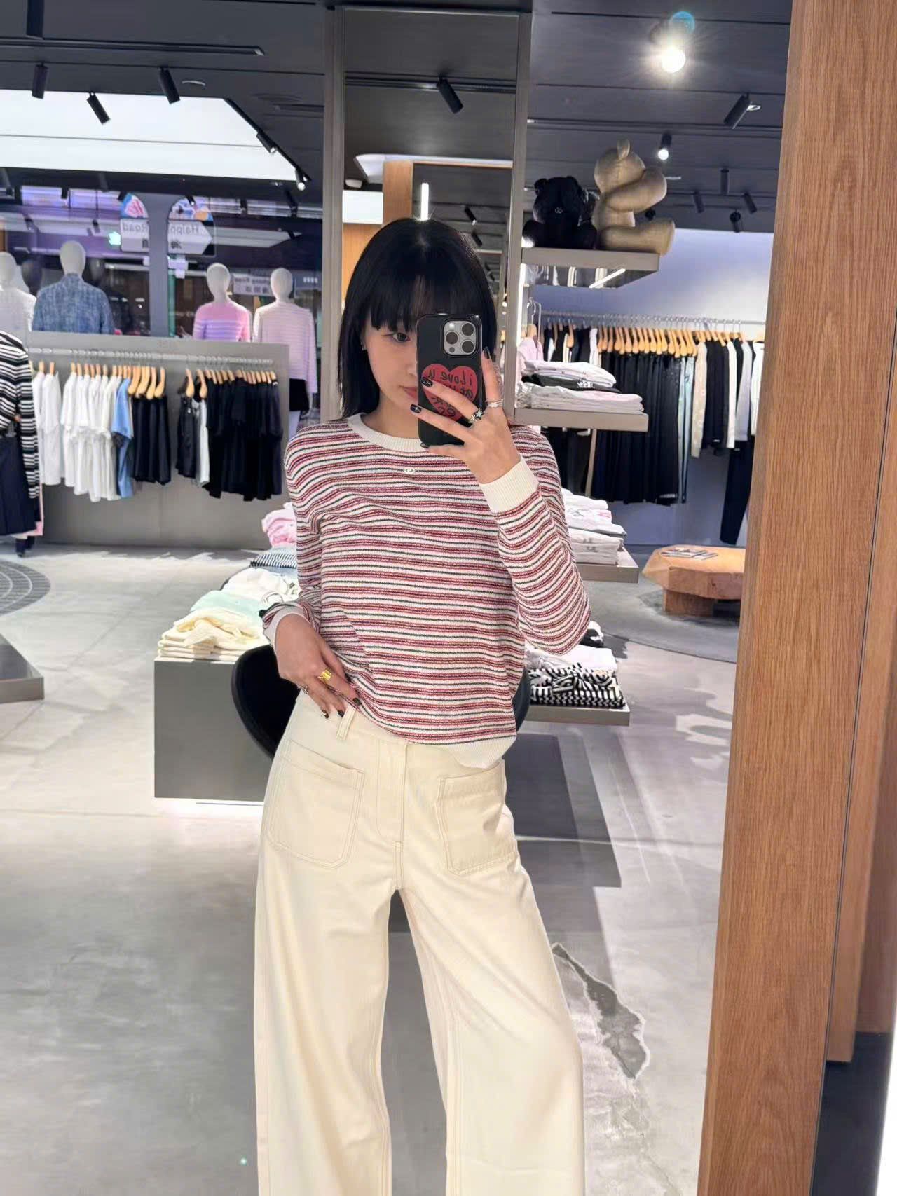  Áo dài tay trắng kẻ đỏ viền trắng, bo gấu 