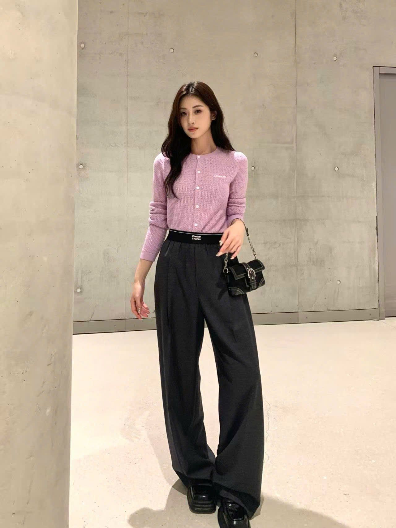  Áo CDG cotton hồng - chữ trắng 1 bên 