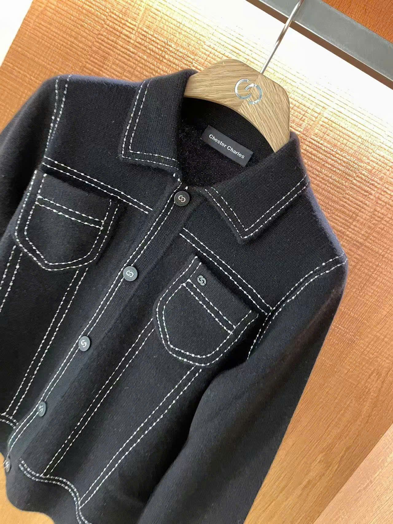  Áo polo CDG cashmere , đen viền chấm trắng 