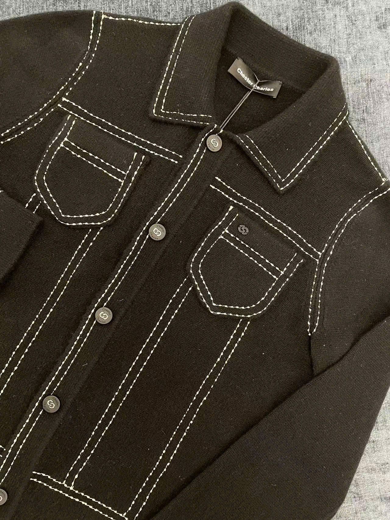  Áo polo CDG cashmere , đen viền chấm trắng 