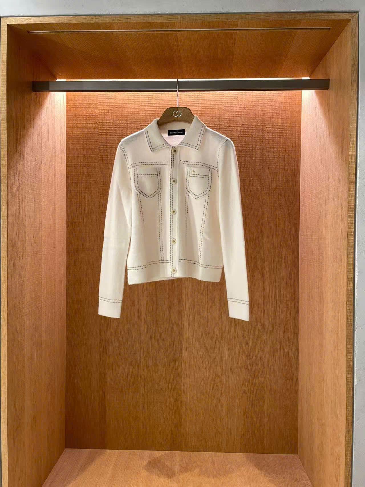  Áo CDG trắng, cổ bẻ, thêu viền nổi 