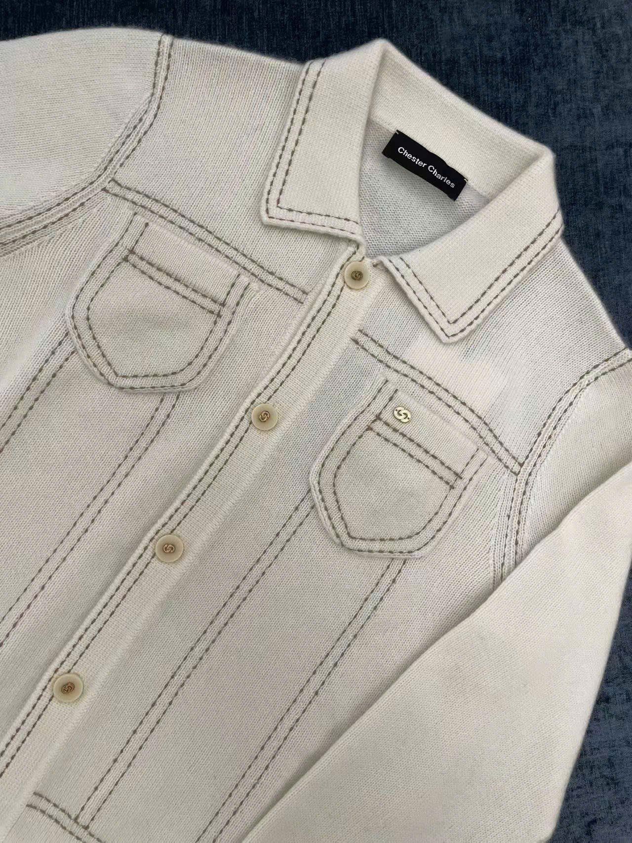  Áo CDG trắng, cổ bẻ, thêu viền nổi 