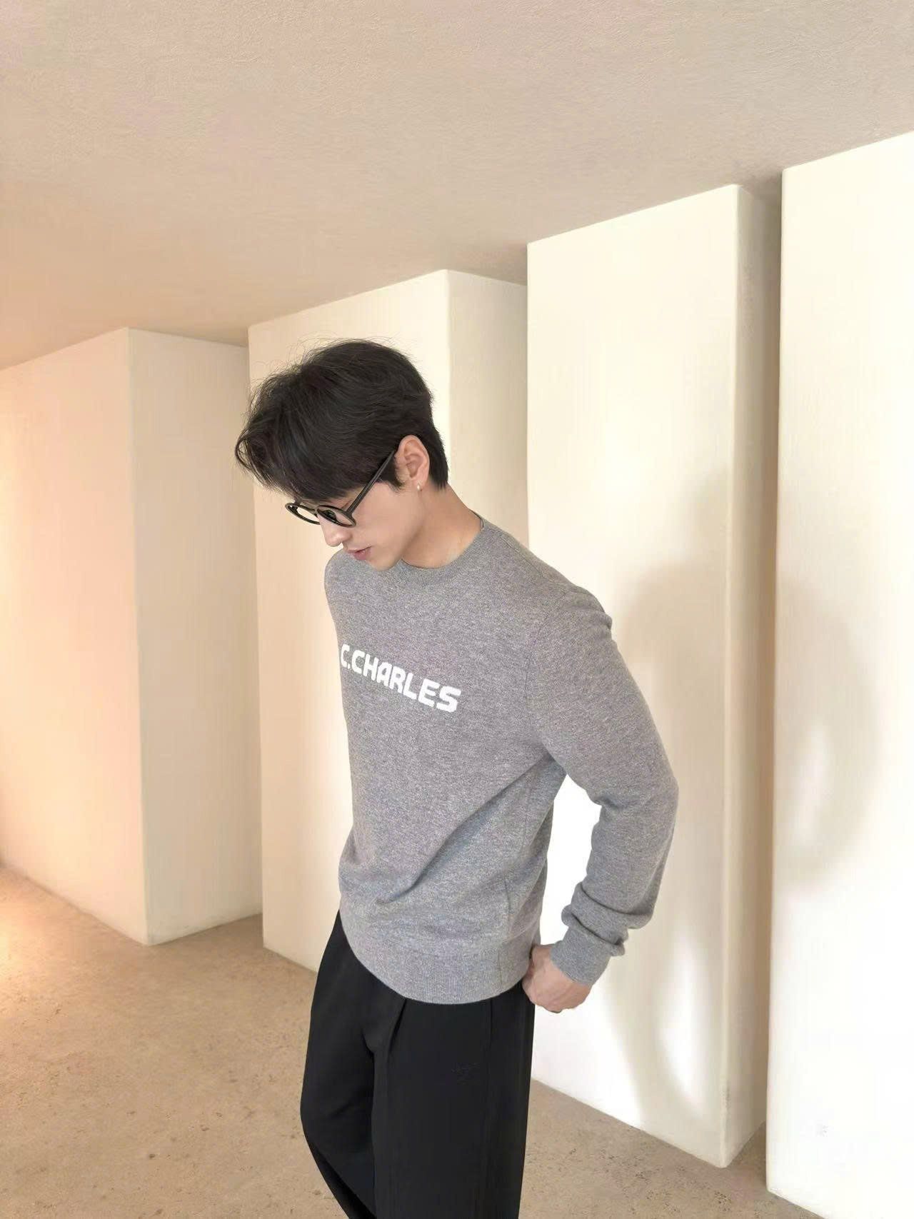  Áo len Nam xám, Chữ logo trắng 