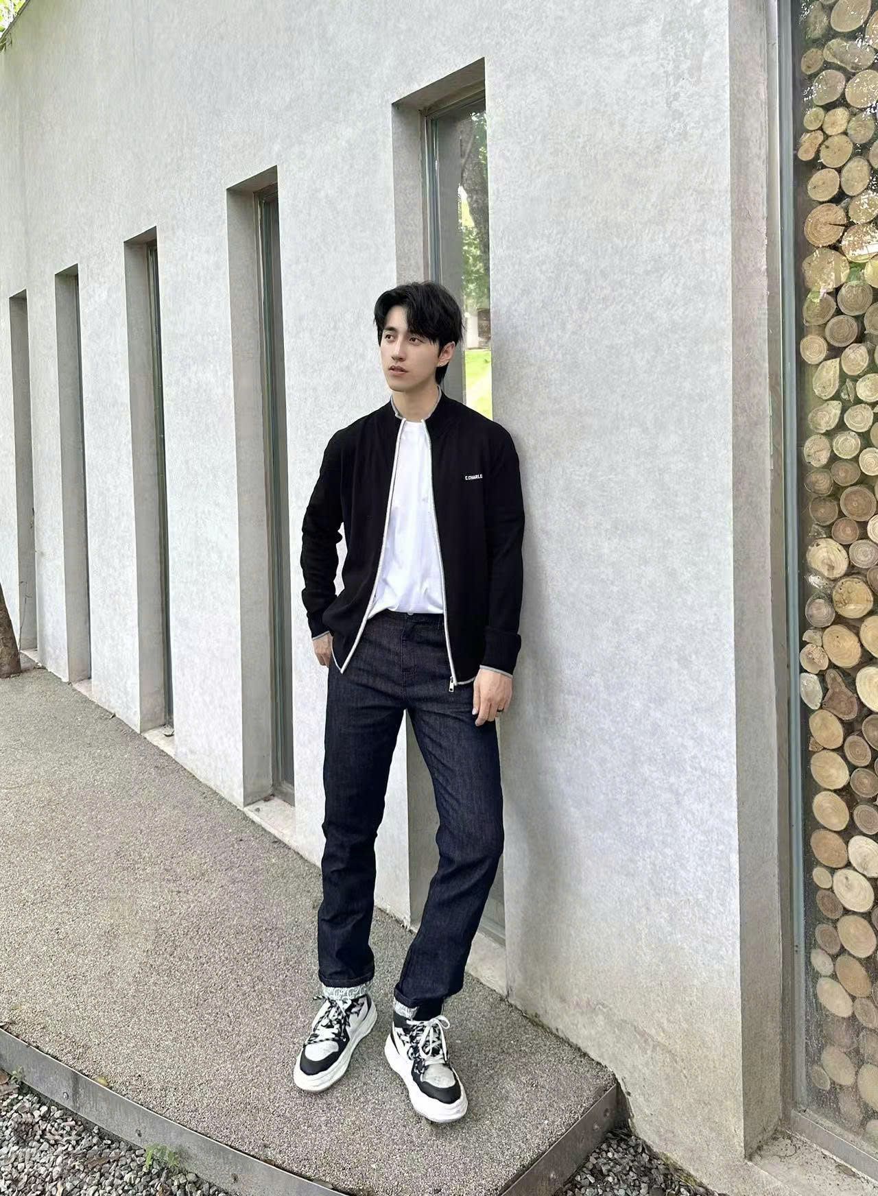  1.Áo khoác nam CC , đen khóa kéo trắng 