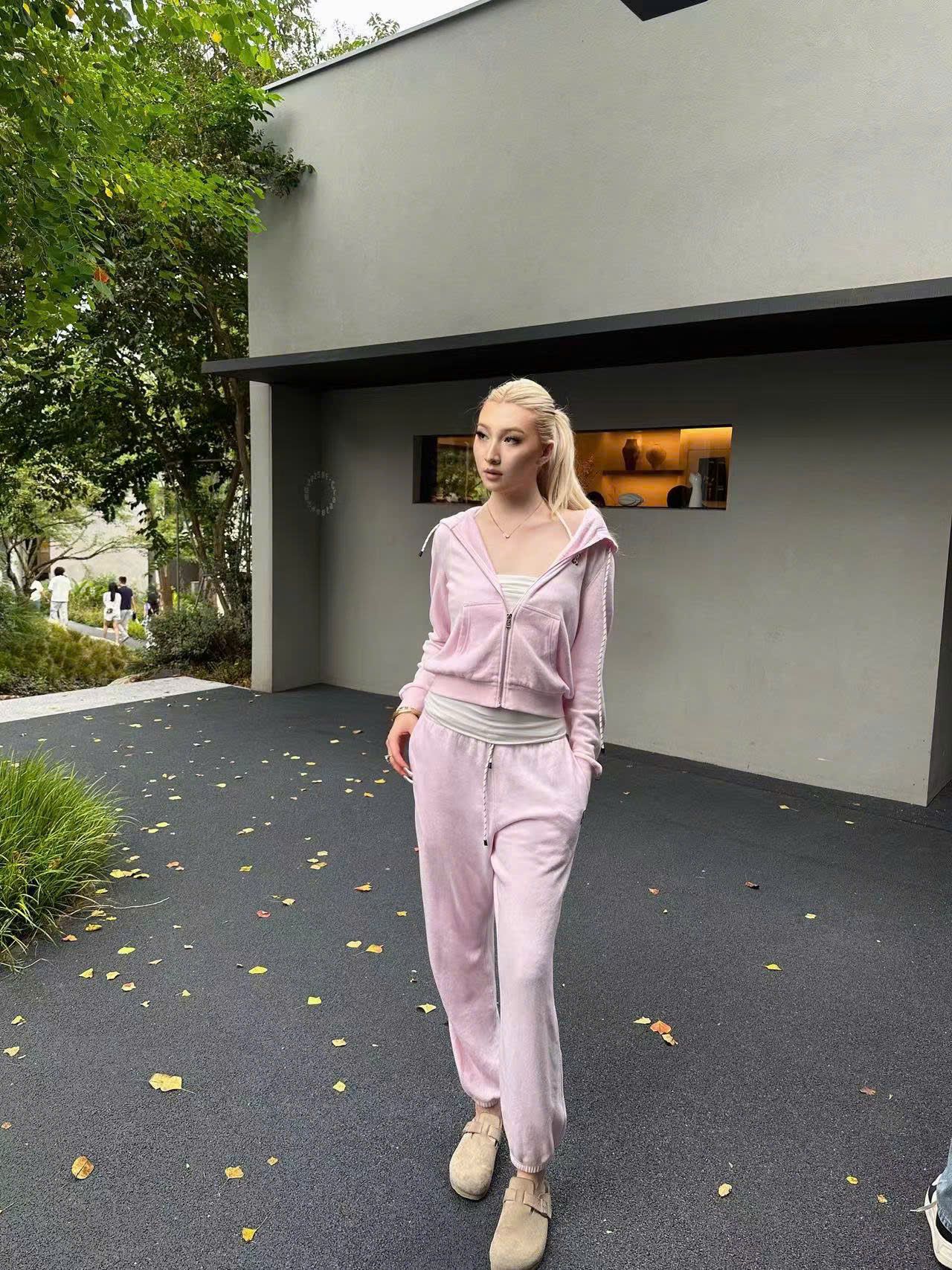  Quần nỉ hồng bo chun, dây rút trắng logo gấu (SET) 