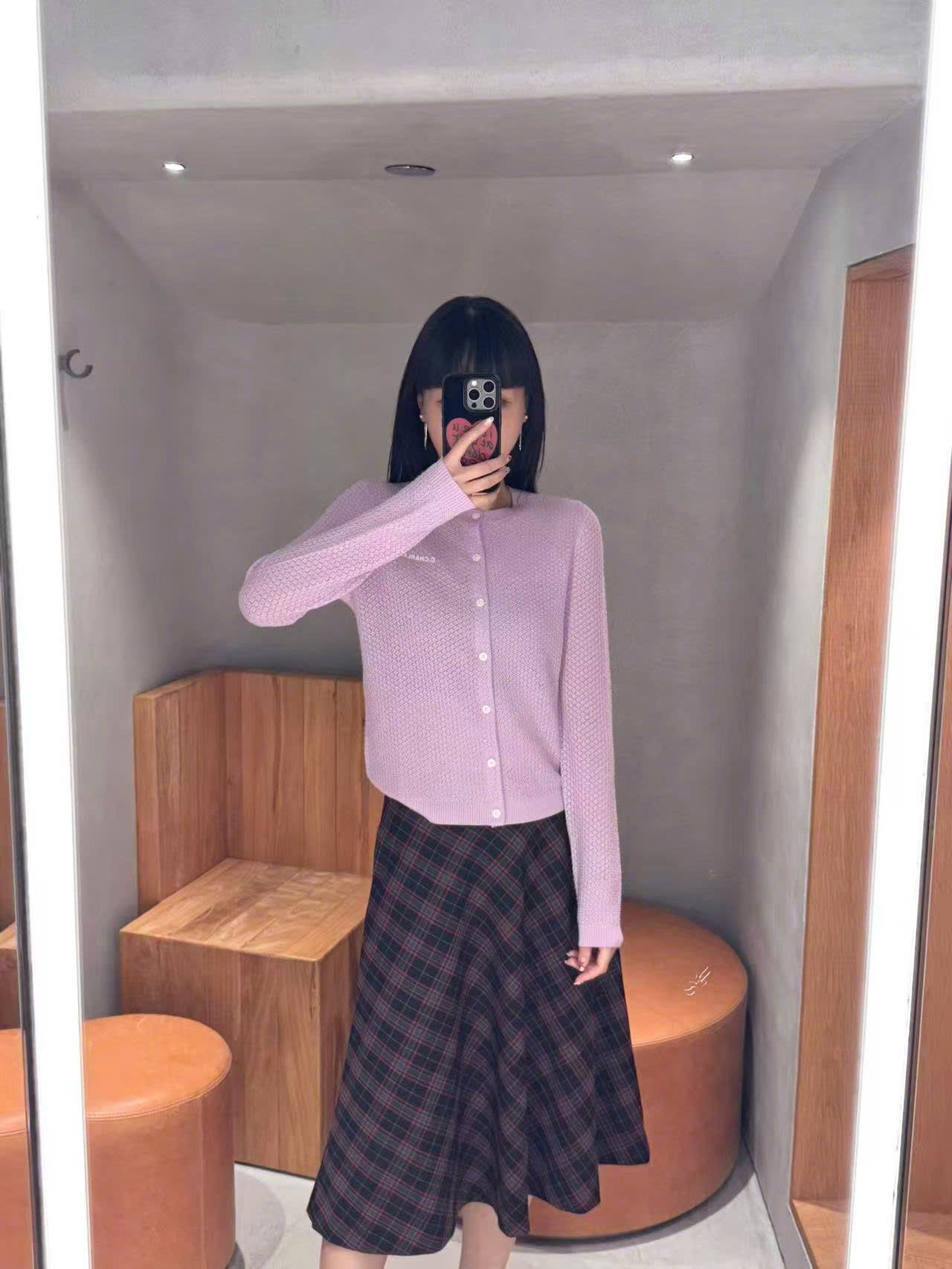  Áo CDG cotton hồng - chữ trắng 1 bên 