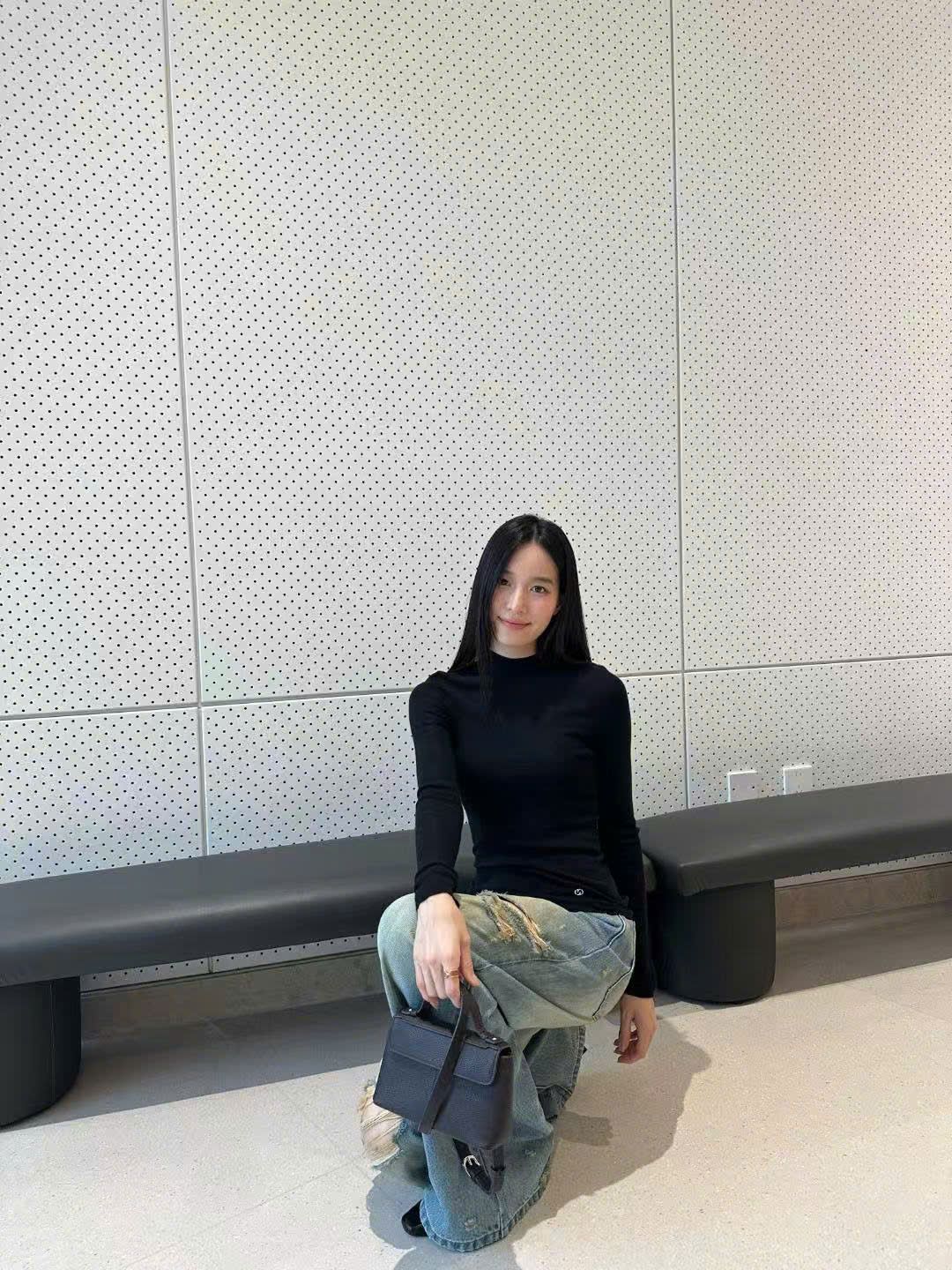  Cashmere - Áo len dài tay Đen 