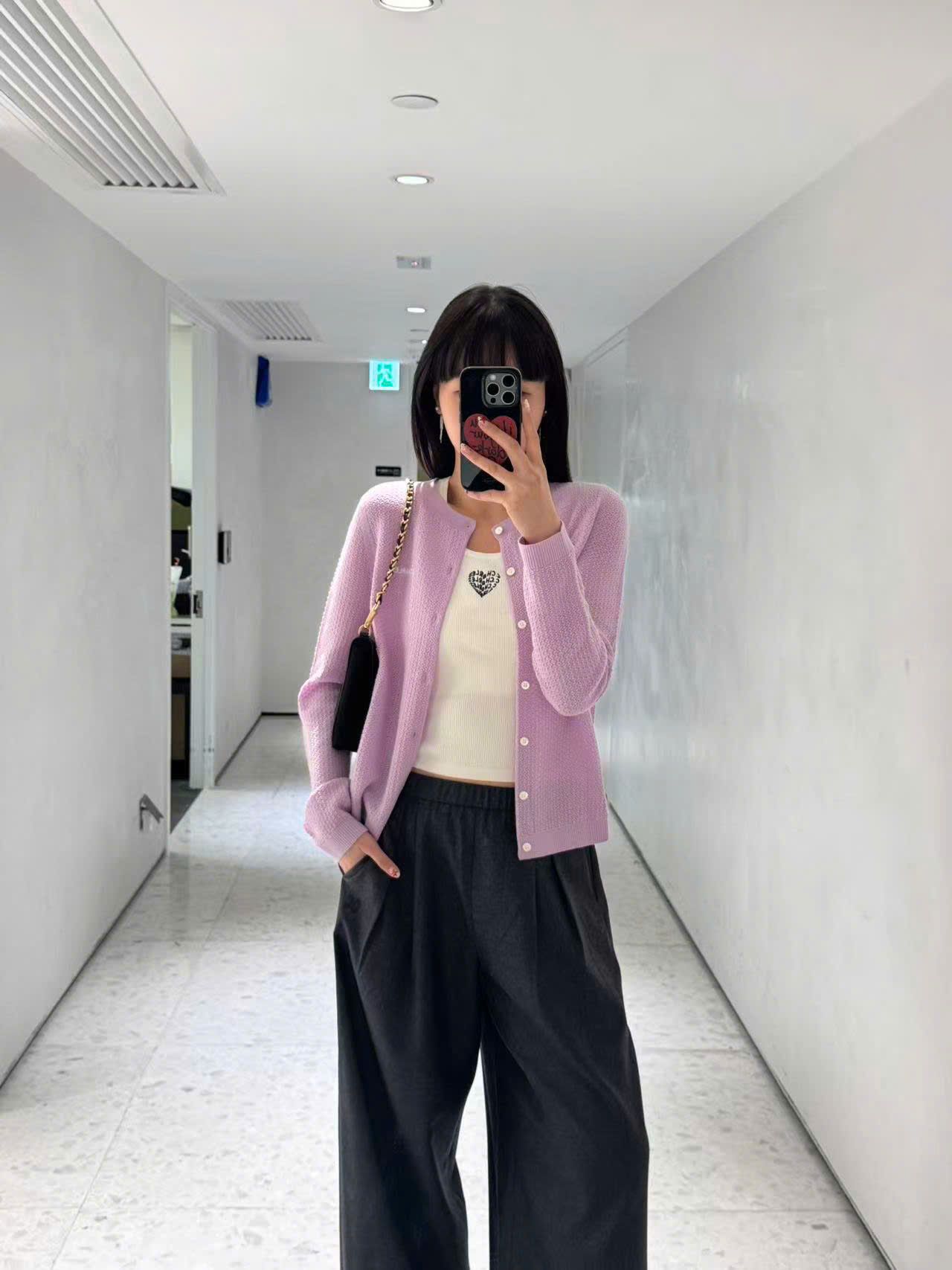  Áo CDG cotton hồng - chữ trắng 1 bên 