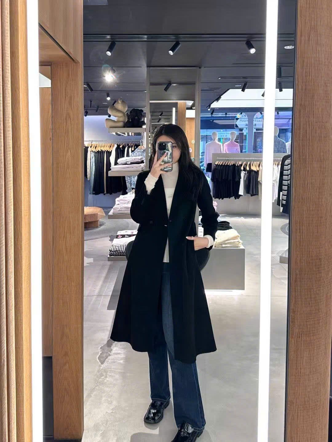  Áo dạ ép đen, dáng dài 2 cúc cài 