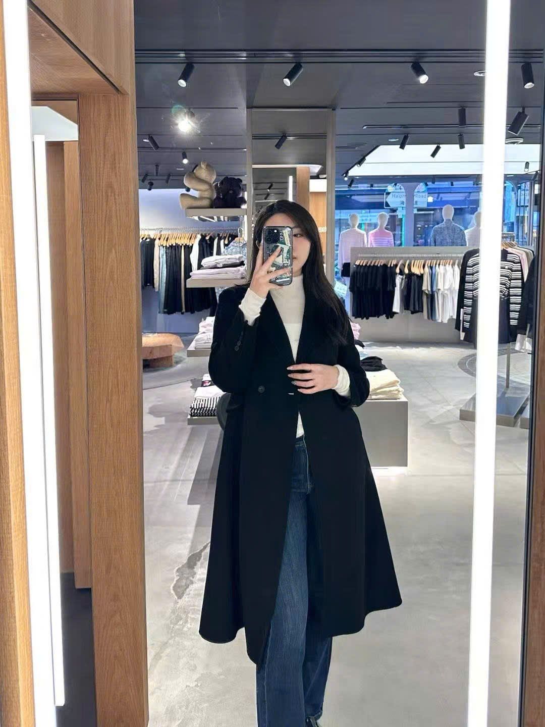  Áo dạ ép đen, dáng dài 2 cúc cài 