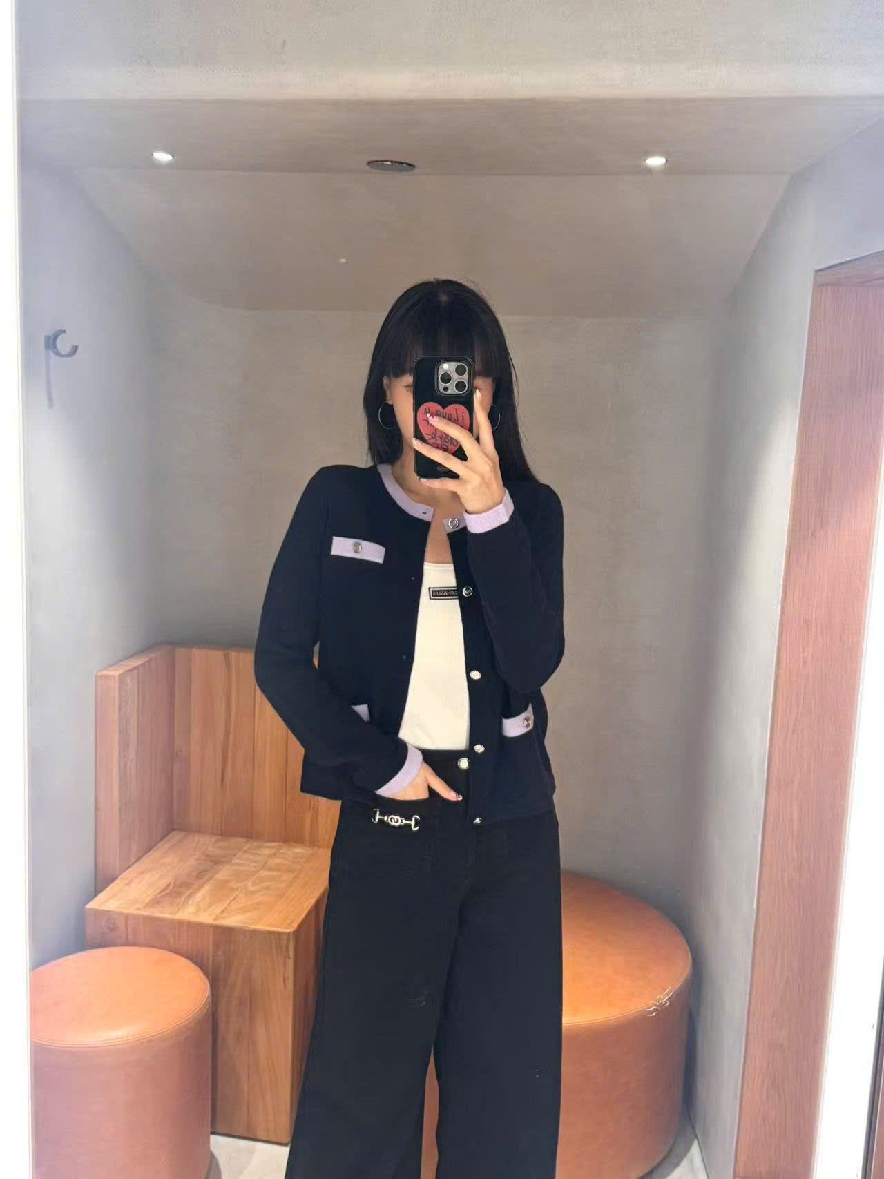  Áo CDG đen 4 túi trước viền tím nhạt 