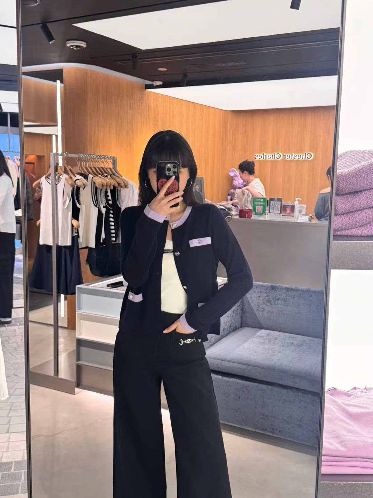  Áo CDG đen 4 túi trước viền tím nhạt 