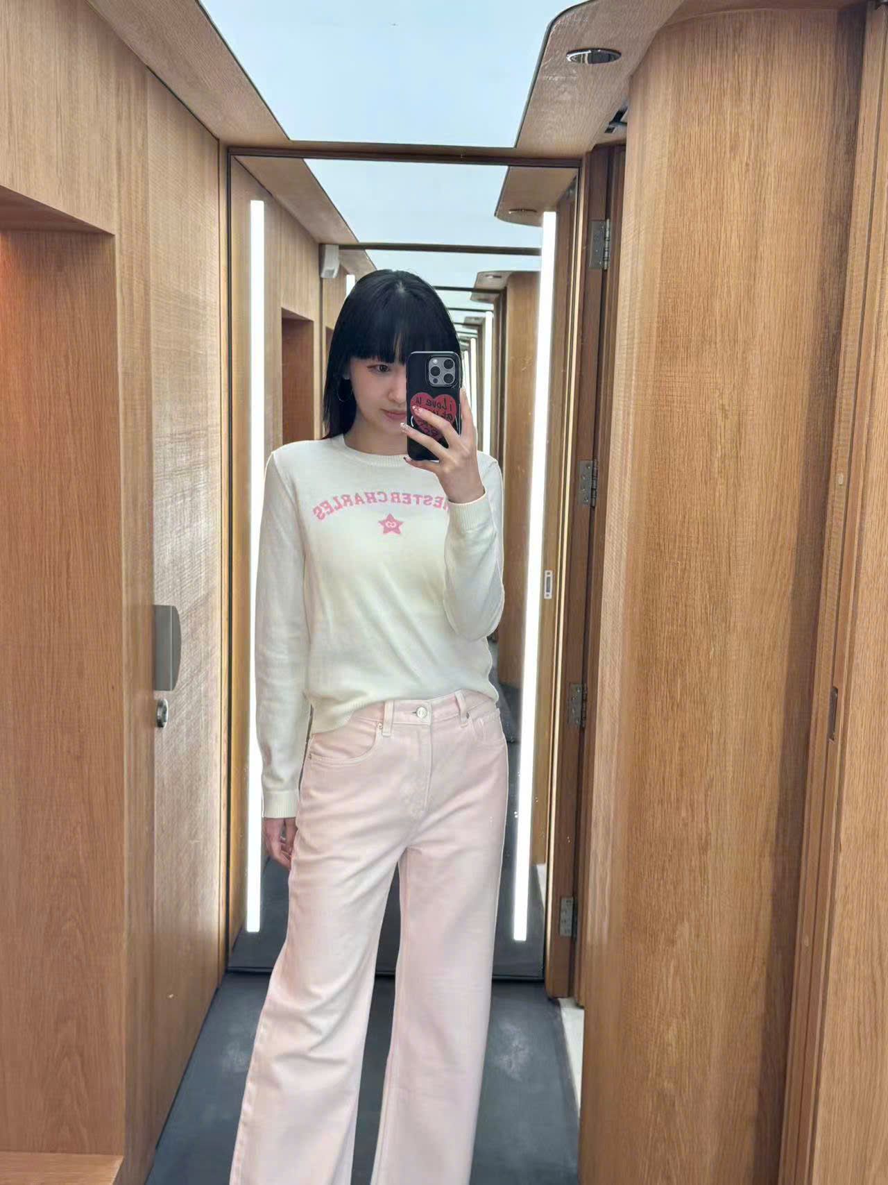  Áo kem dài tay chữ và sao hồng ngưc 