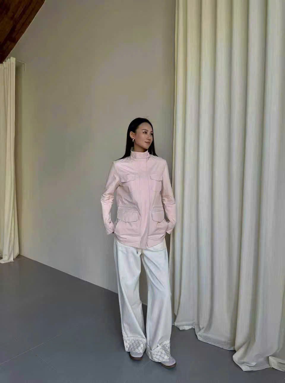  Áo khoác gió hồng phấn 4 túi hộp 