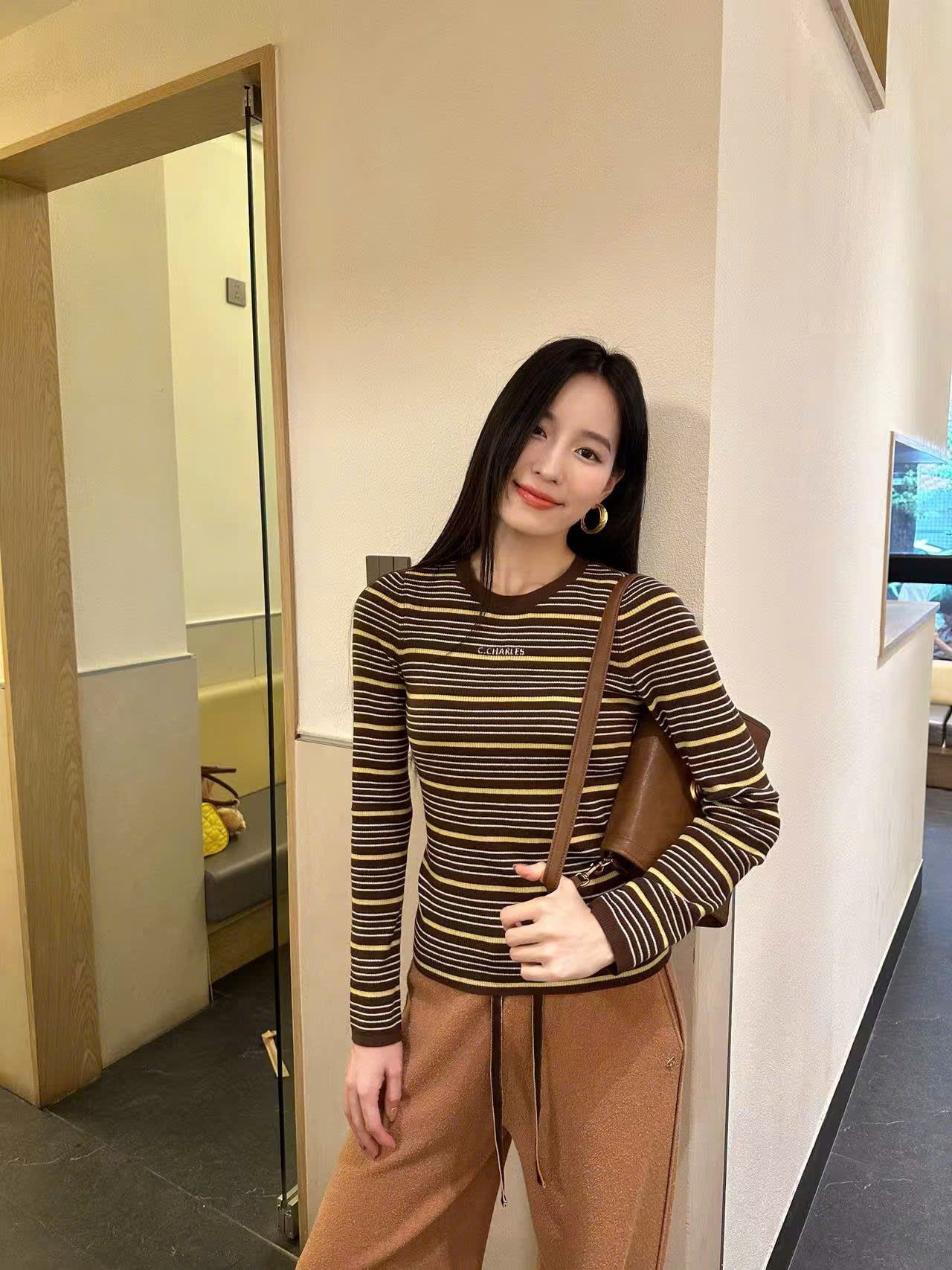  Áo thun dài tay kẻ vàng nâu 