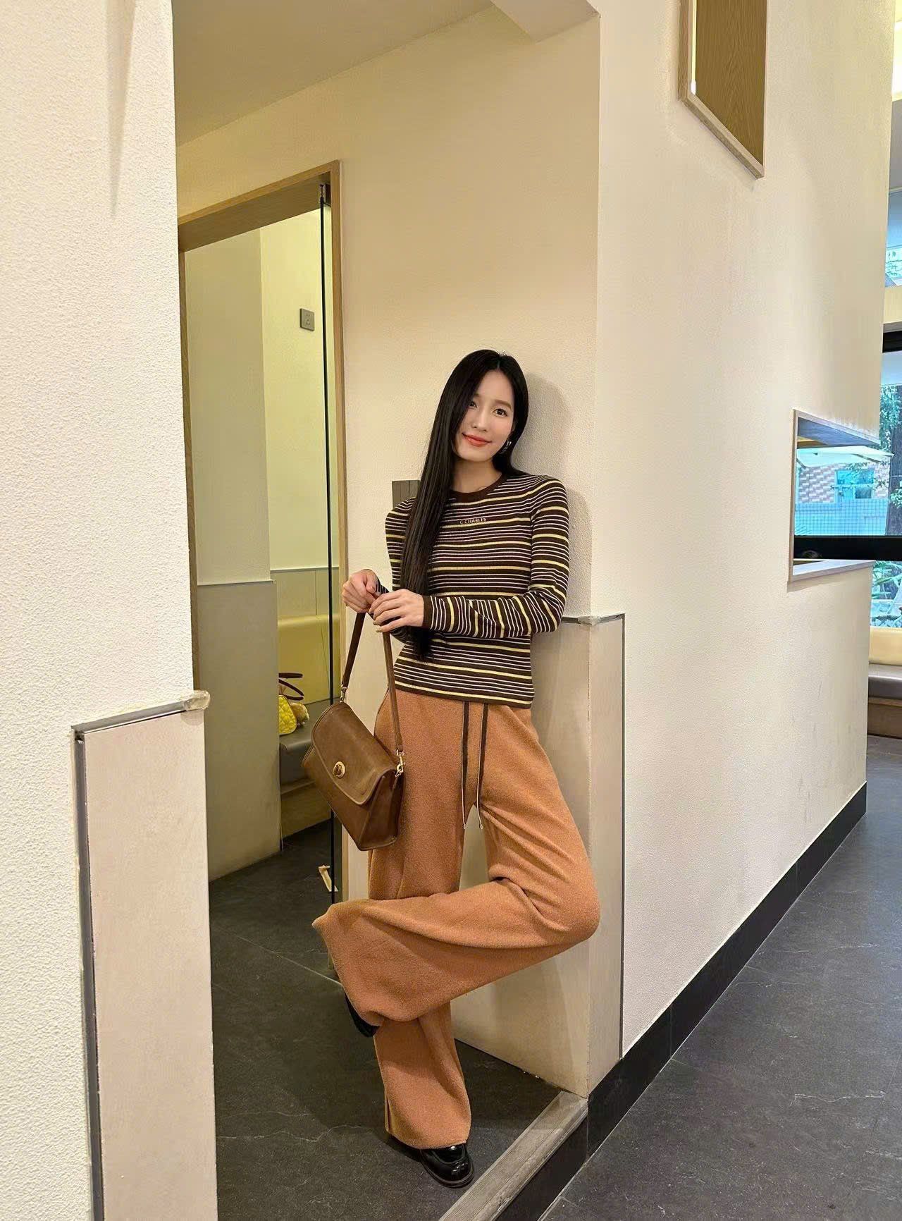  Quần dạ nâu dây rút đen 