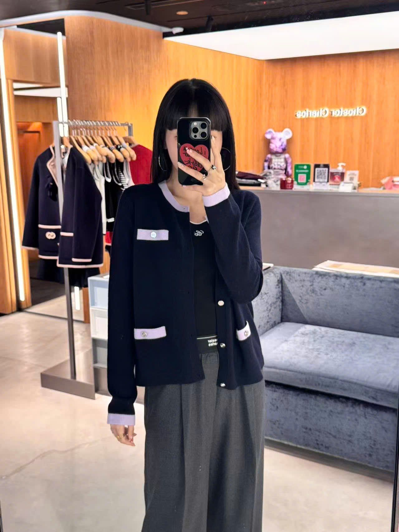  Quần vải xám cạp chun đen chữ trắng 