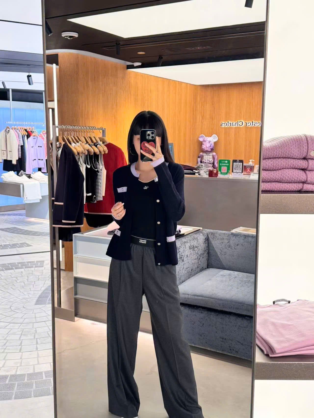  Quần vải xám cạp chun đen chữ trắng 