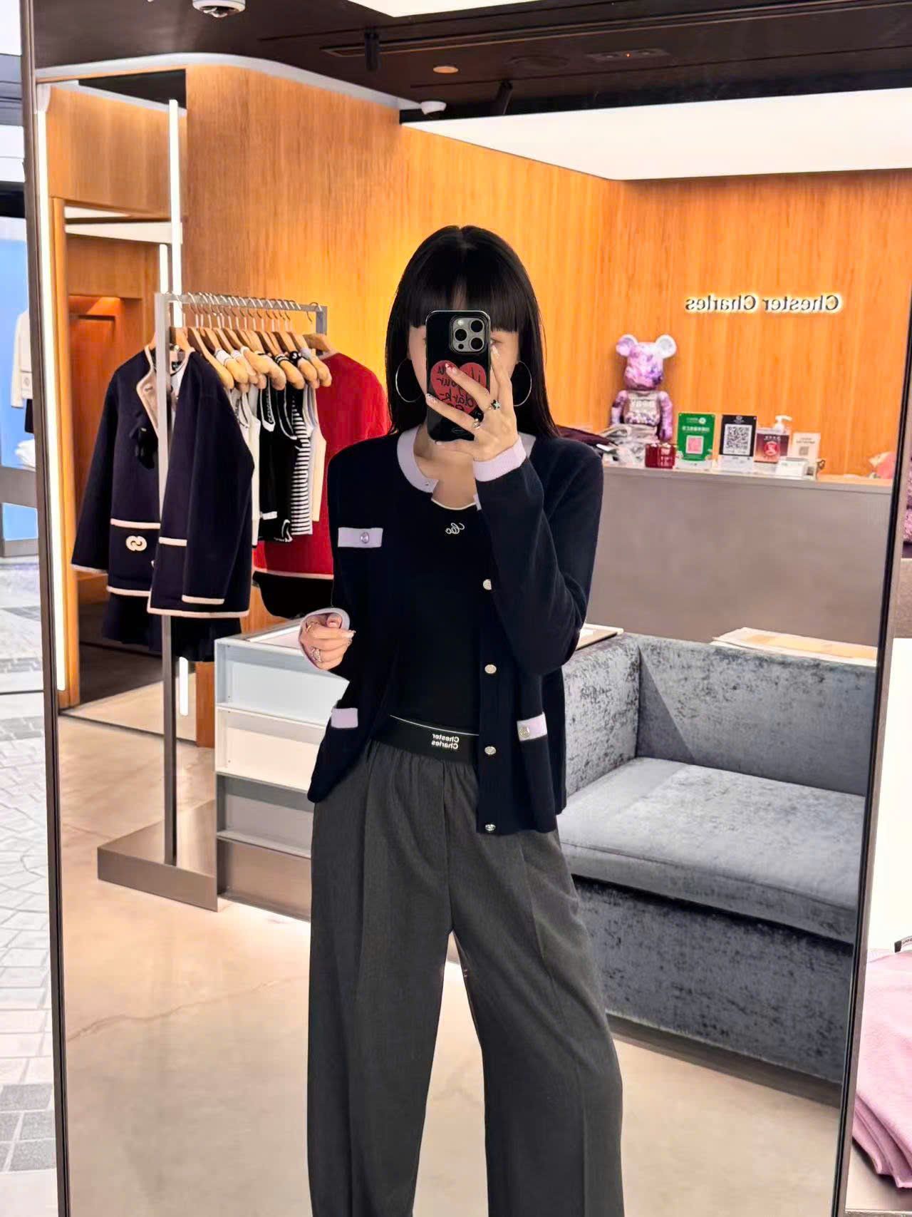  Áo CDG đen 4 túi trước viền tím nhạt 