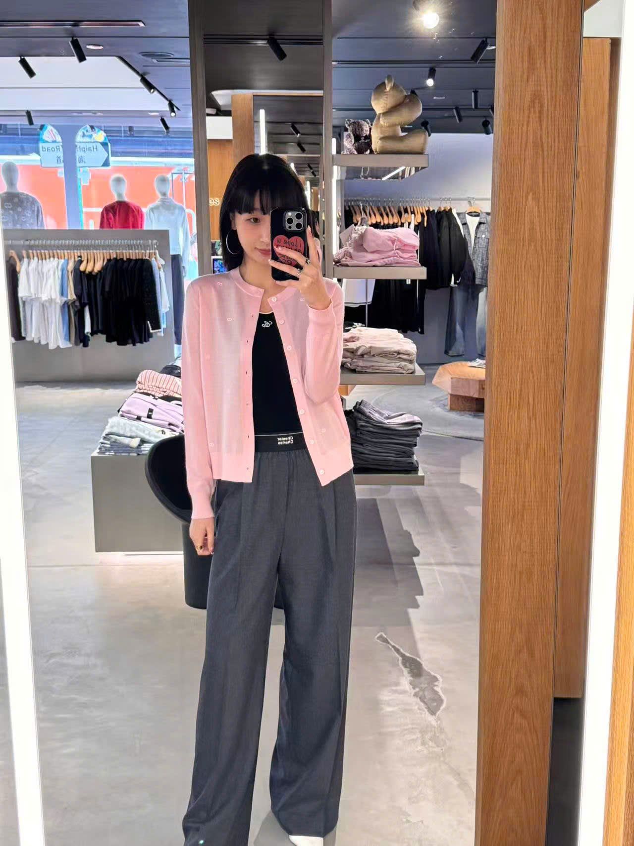  Quần vải xám cạp chun đen chữ trắng 