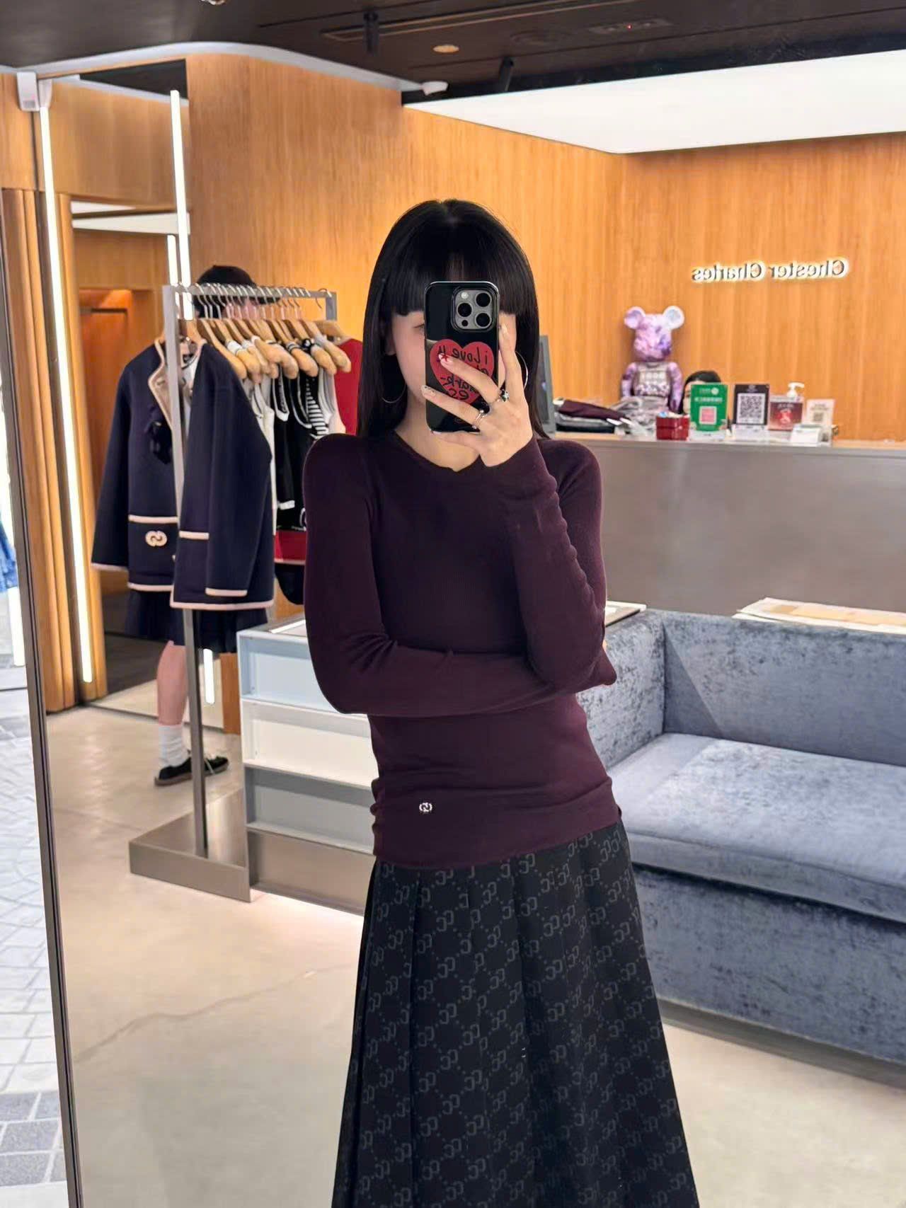  2.WOOL áo len màu đỏ đô dài tay 