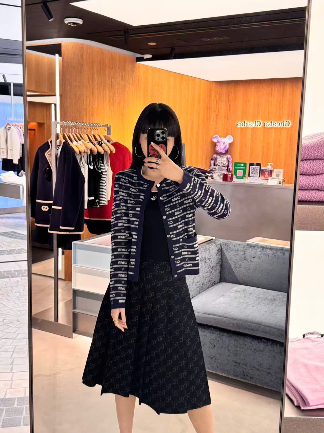  Chân váy đen dáng dài full logo CC 