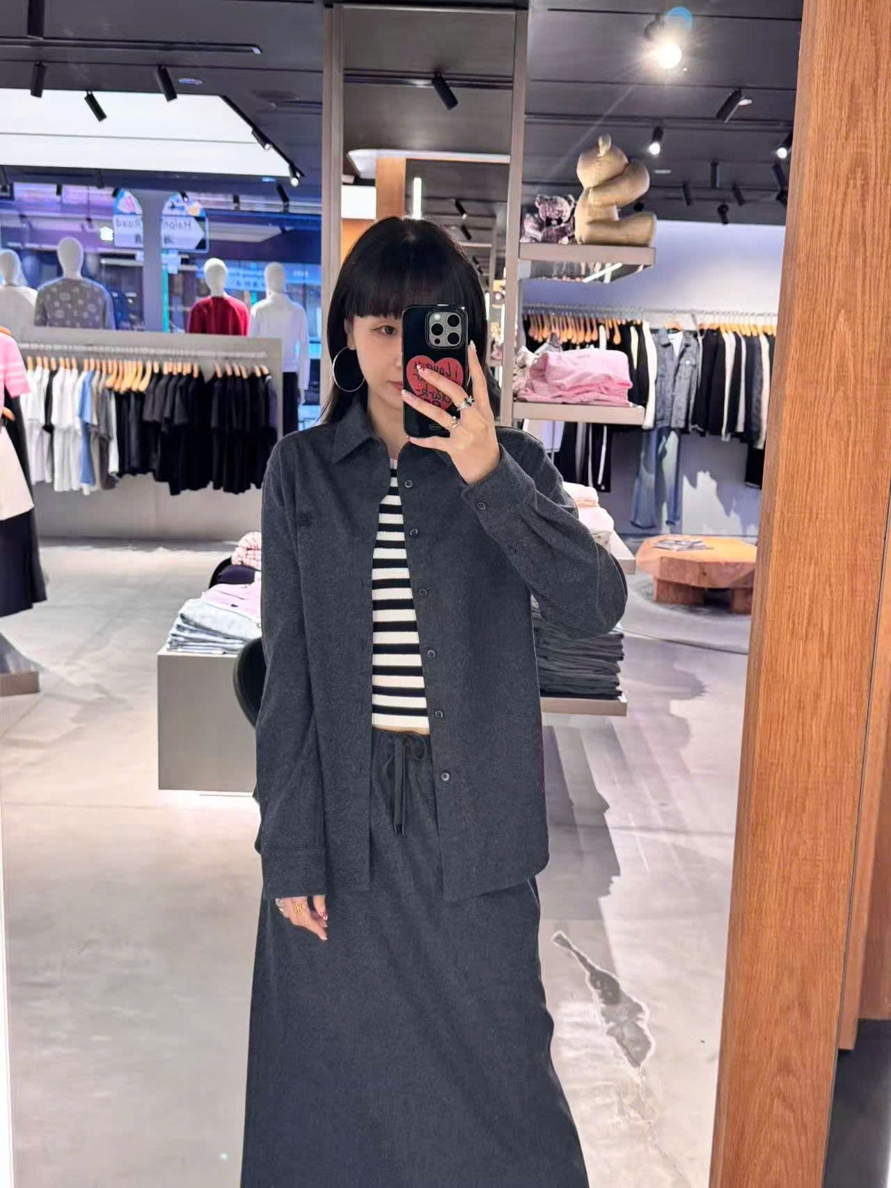  Bộ Áo sơ mi và chân váy dài cạp chun - xanh đen đậm set 